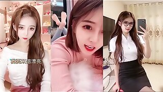 very cute asian college girl likes webcam her succulent pussy to dudes